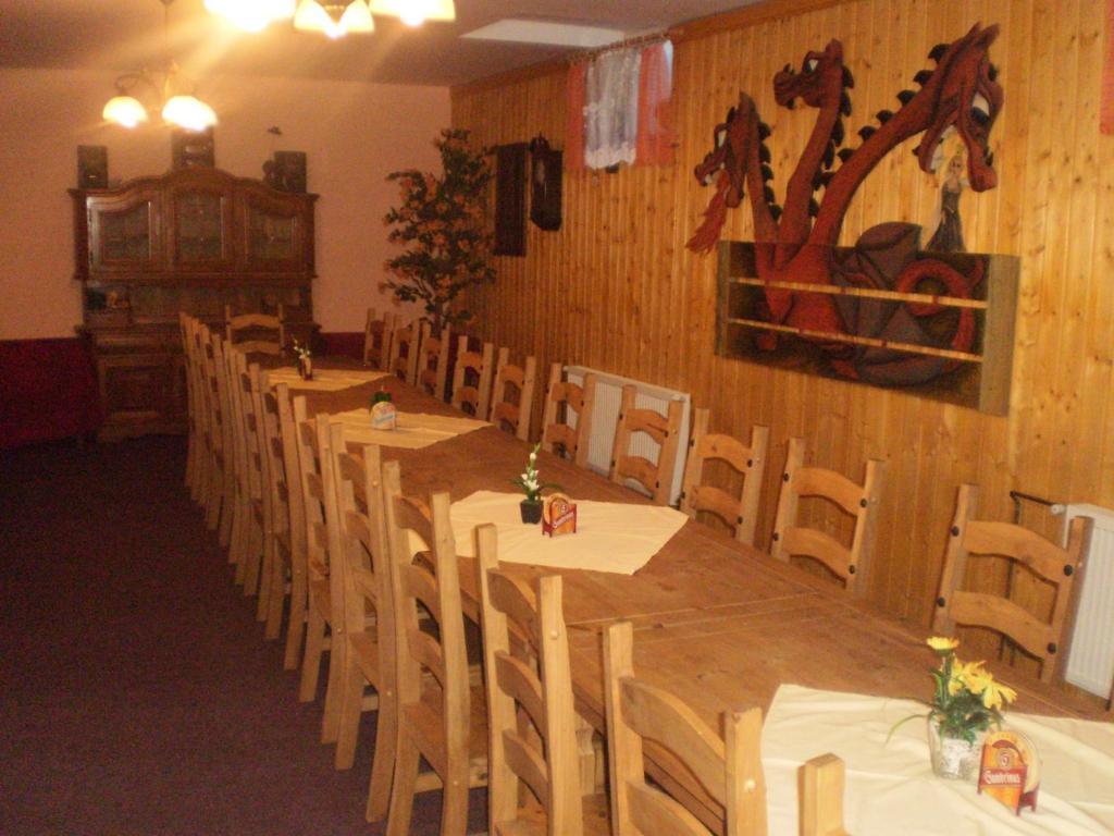 Hotel Pohadka Most Bagian luar foto